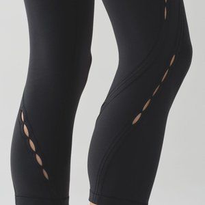 SOLD Lululemon Wunder Under Crop (Hi-Rise) (Peek) - Black